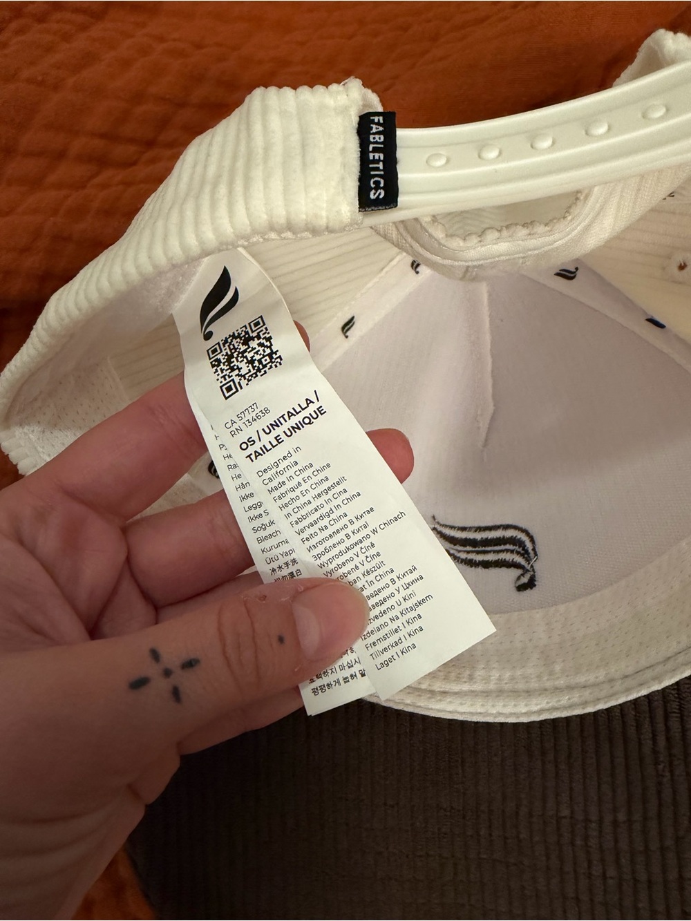 fabletics hat - Picture 3 of 6